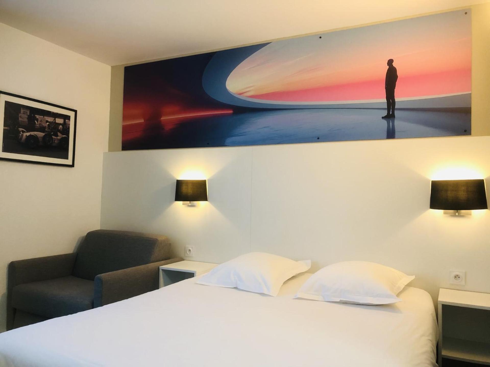 Hotel The Originals Bernay Acropole Екстериор снимка
